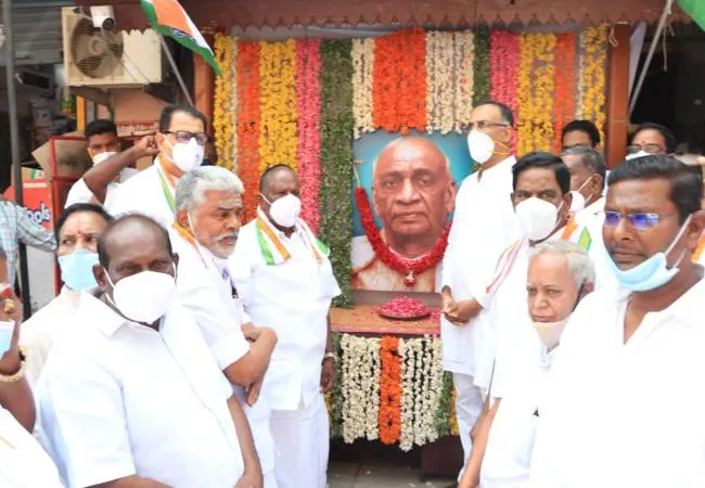 dmk and congress party alliance puducherry congress leader incident  
